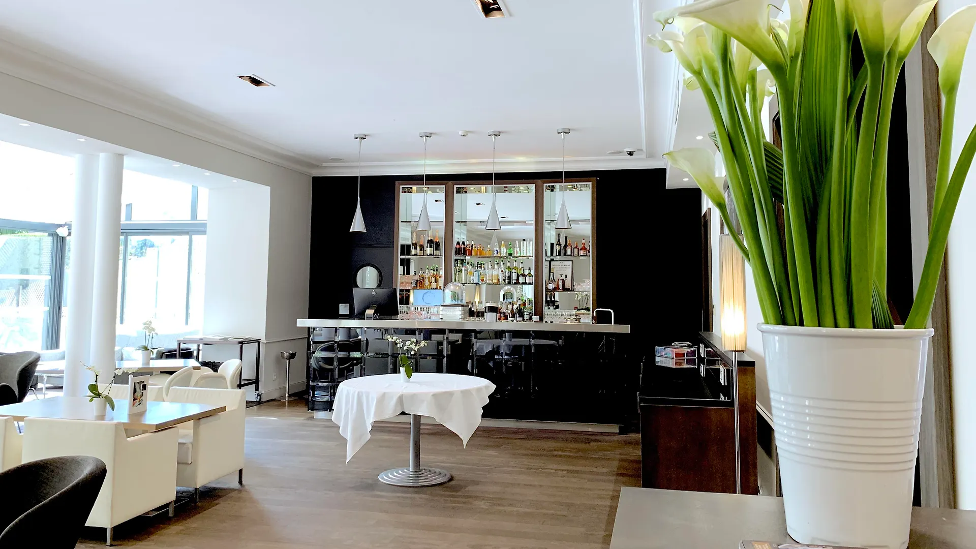 ****  Hotel Le Canberra Cannes France