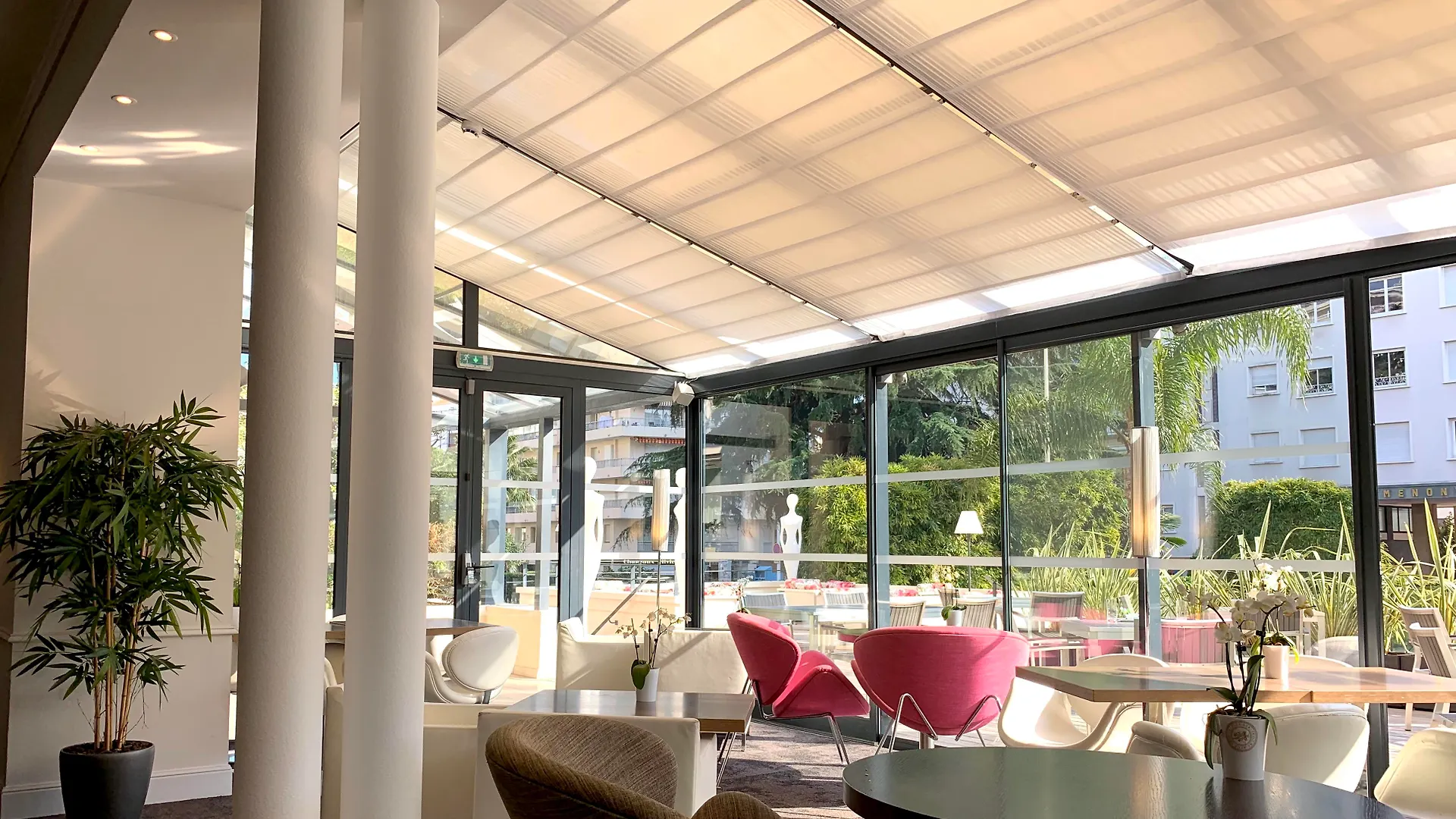 Hotel Le Canberra Cannes 4*,
